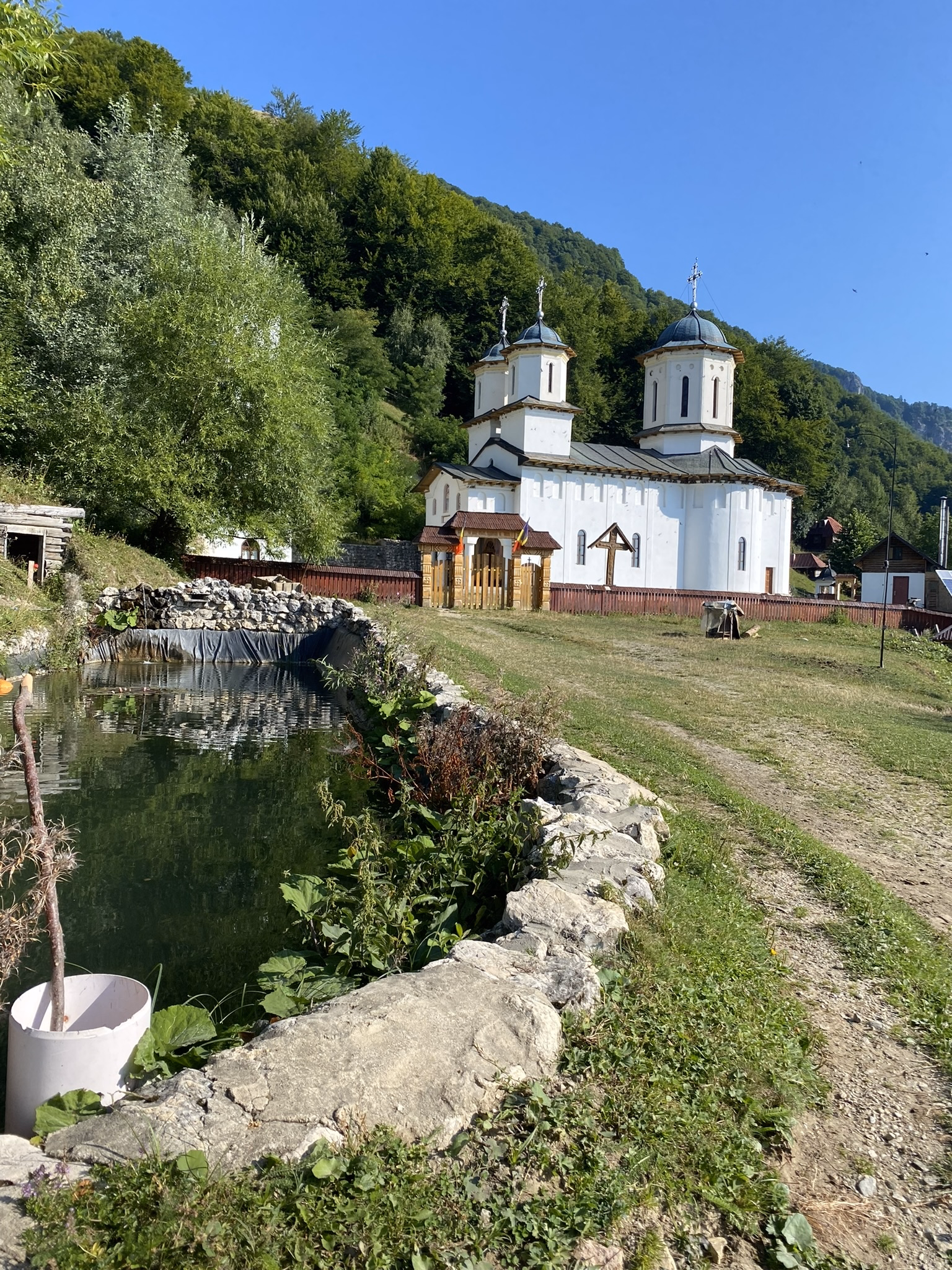 Peisaj din zona Bărbătești - Oltenia de sub Munte